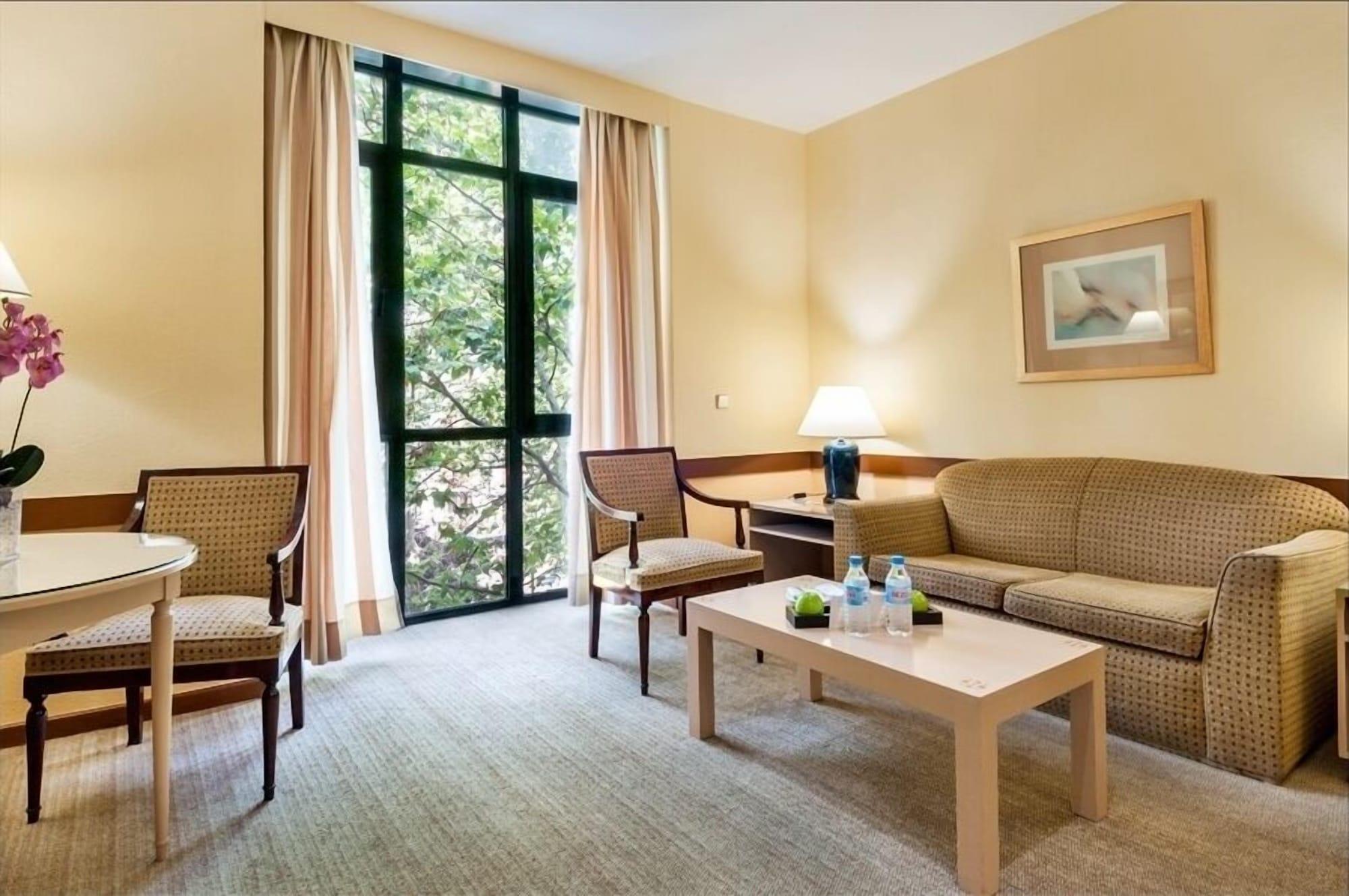 Espahotel Plaza Basilica Madrid Dış mekan fotoğraf