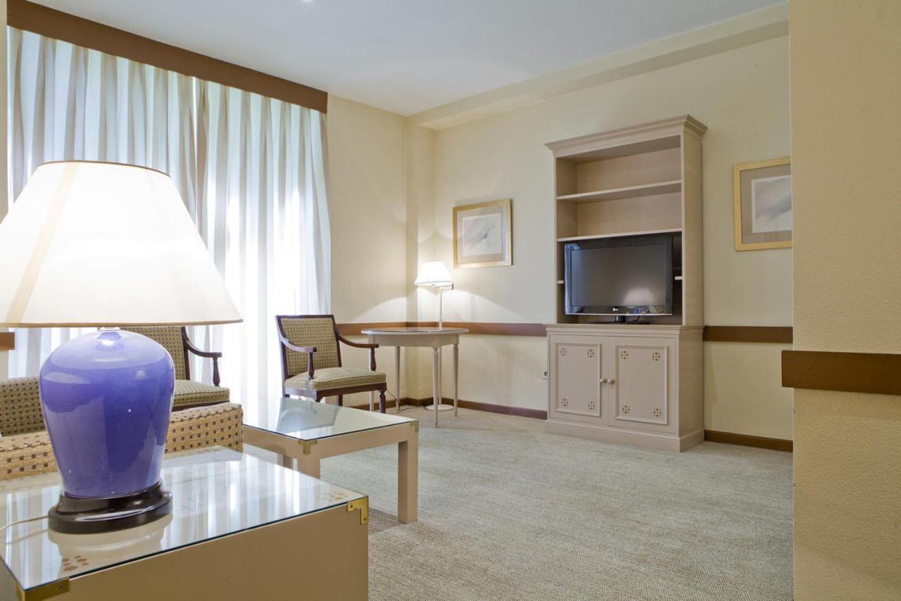 Espahotel Plaza Basilica Madrid Oda fotoğraf