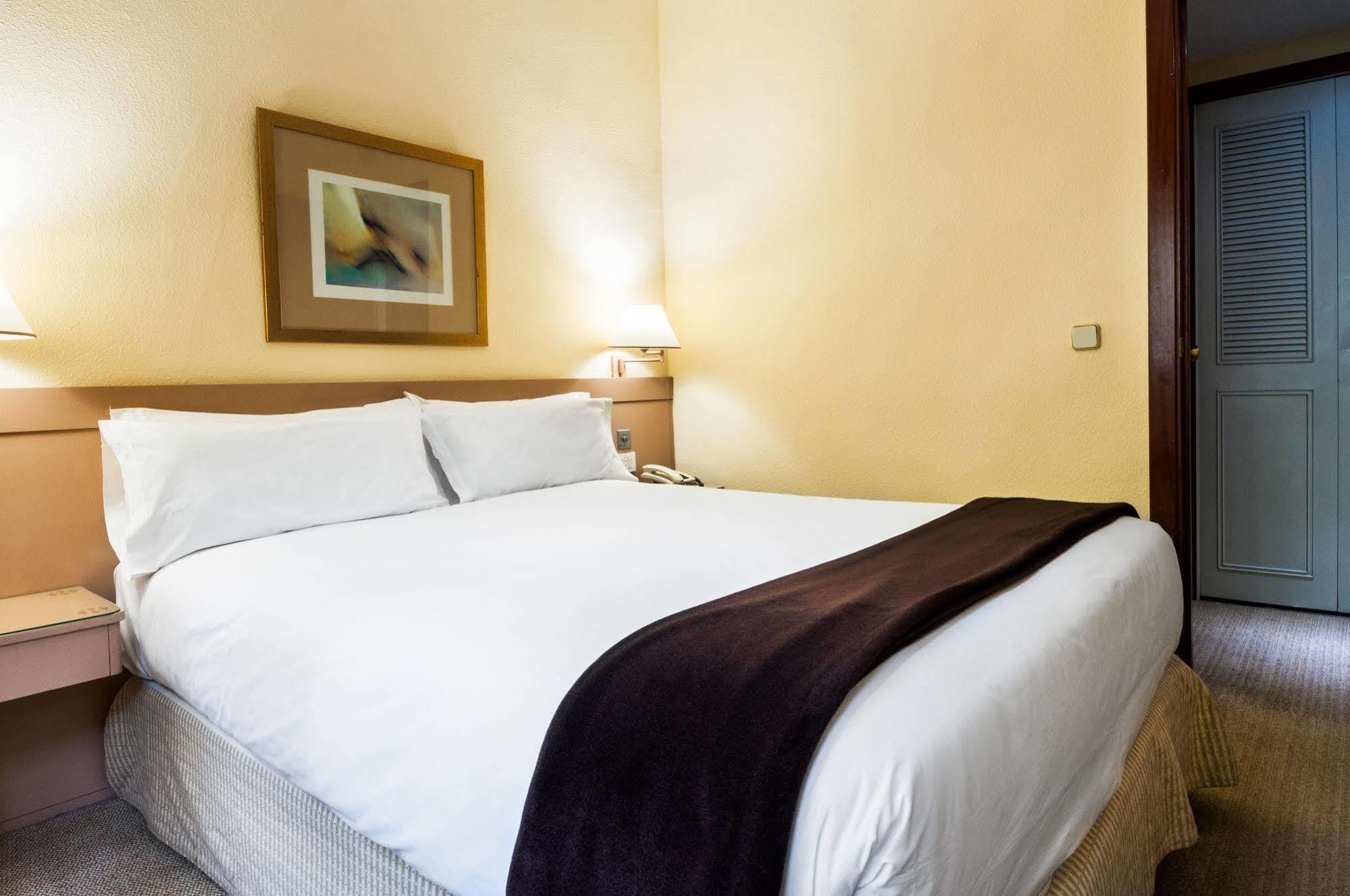Espahotel Plaza Basilica Madrid Dış mekan fotoğraf